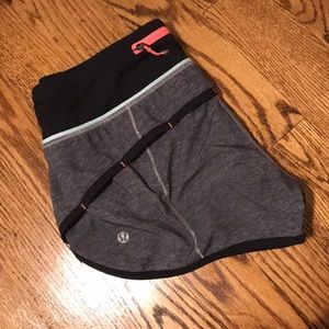 SIZE 4 LULULEMON SHORTS!!